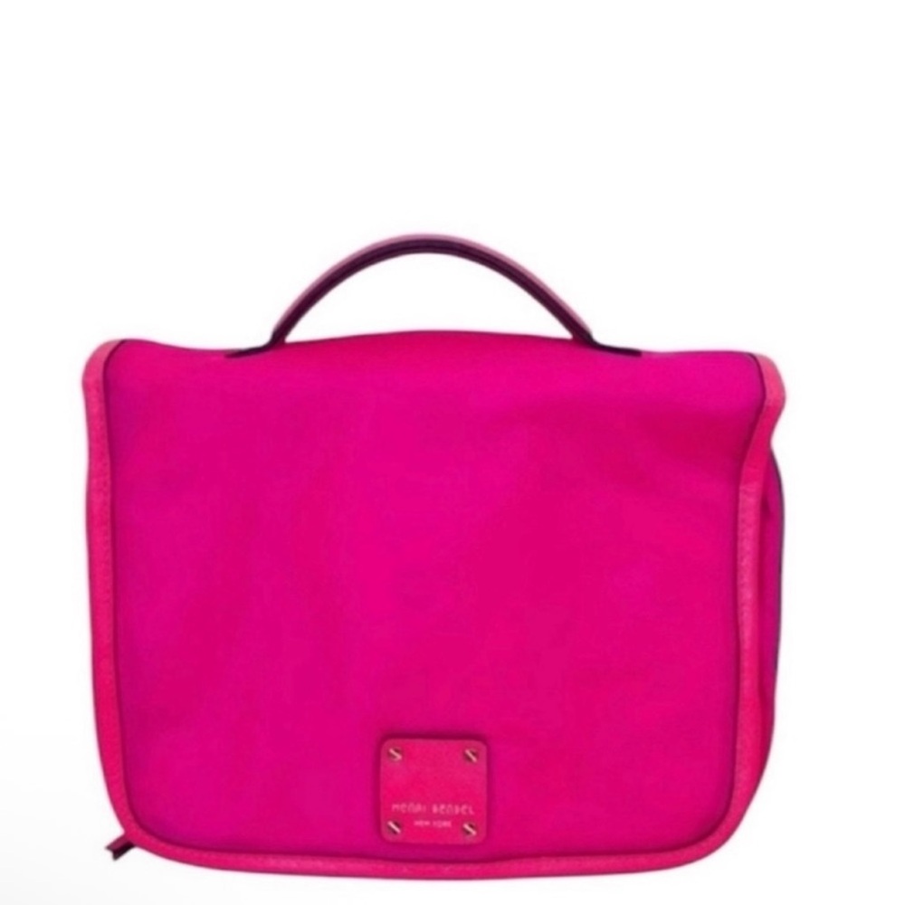 henri bendel Hot Pink Cosmetic Case
